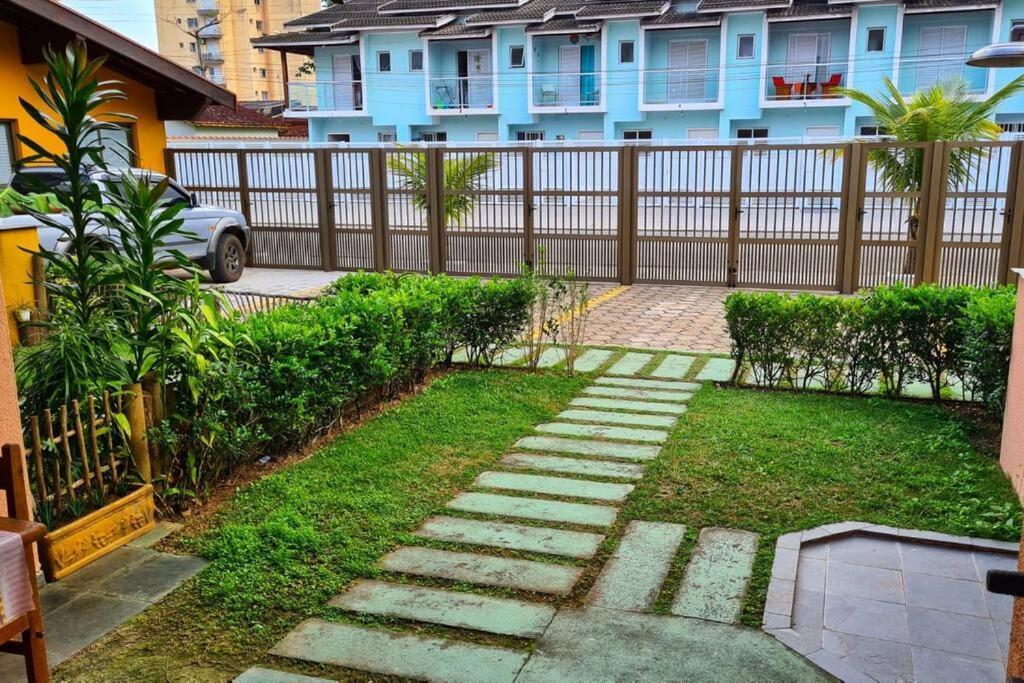 Apartment 100mts Da Com Churrasqueira, Piscina E Wi-fi Caraguatatuba