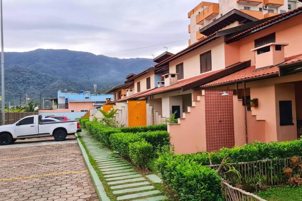 100mts Da Com Churrasqueira, Piscina E Wi-fi * Caraguatatuba